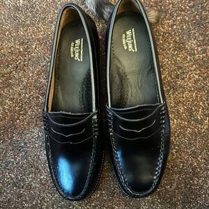 GH Bass women’s black penny loafer 7.5 NWOT